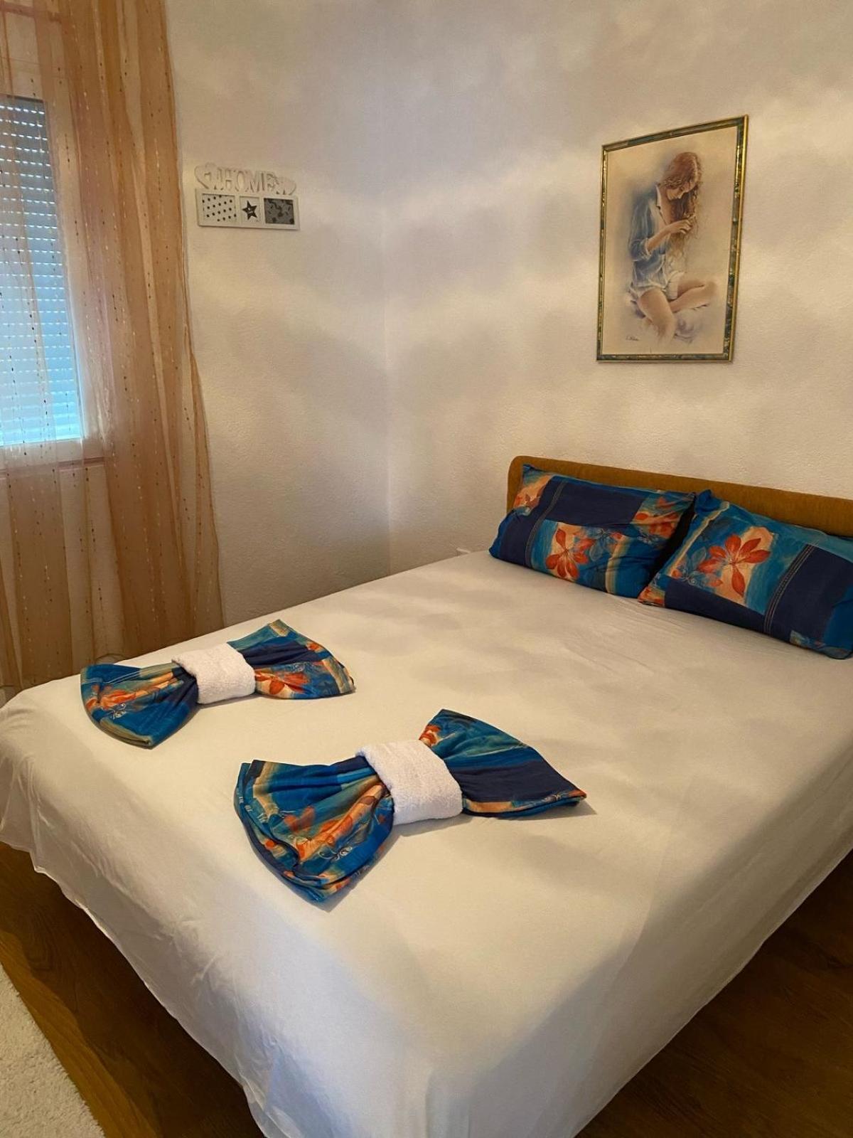 Guest House Kruna อุลซิน ภายนอก รูปภาพ